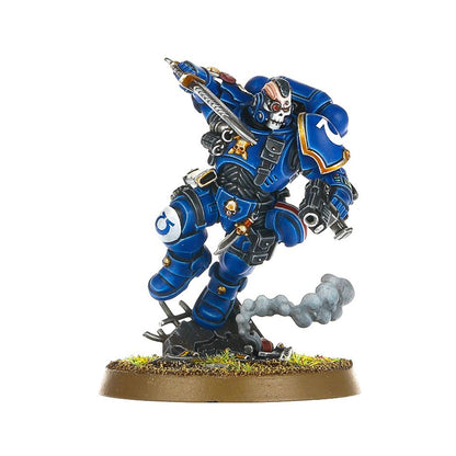 Warhammer 40,000 Primaris Lieutenant in Reiver Armour